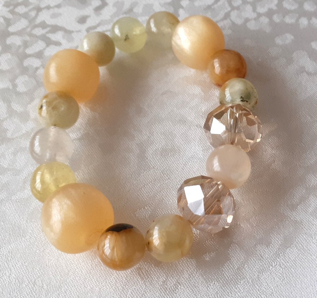 Kralenarmband natuursteen en swarosvki beige geel, Overige materialen, Geel, Nieuw, Ophalen of Verzenden