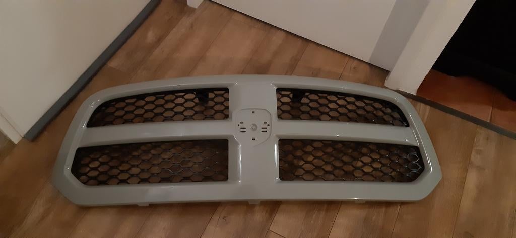 Dodge Ram 1500 Sport Grill 2013-2018, Auto-onderdelen, Carrosserie en Plaatwerk, Ophalen, Gebruikt, Voor, Dodge