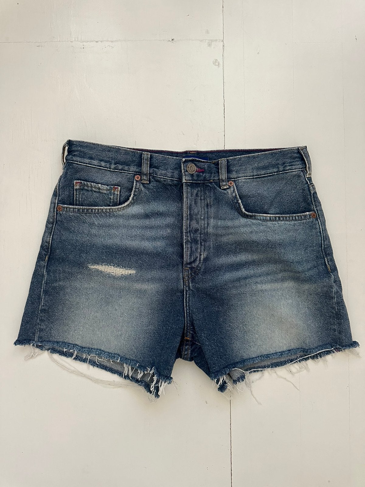 Blauwe Maison Scotch korte spijkerbroek in maat 28, Ophalen of Verzenden, Zo goed als nieuw, Blauw, W28 - W29 (confectie 36)