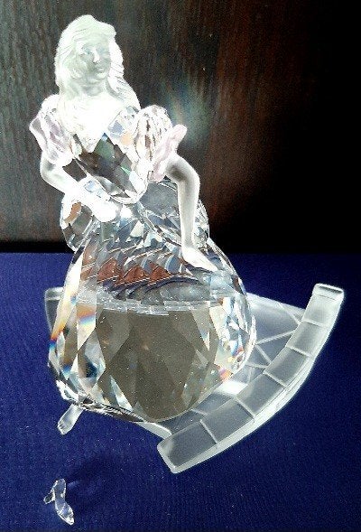 Swarovski Assepoester Disney, Verzamelen, Ophalen of Verzenden, Zo goed als nieuw, Figuurtje