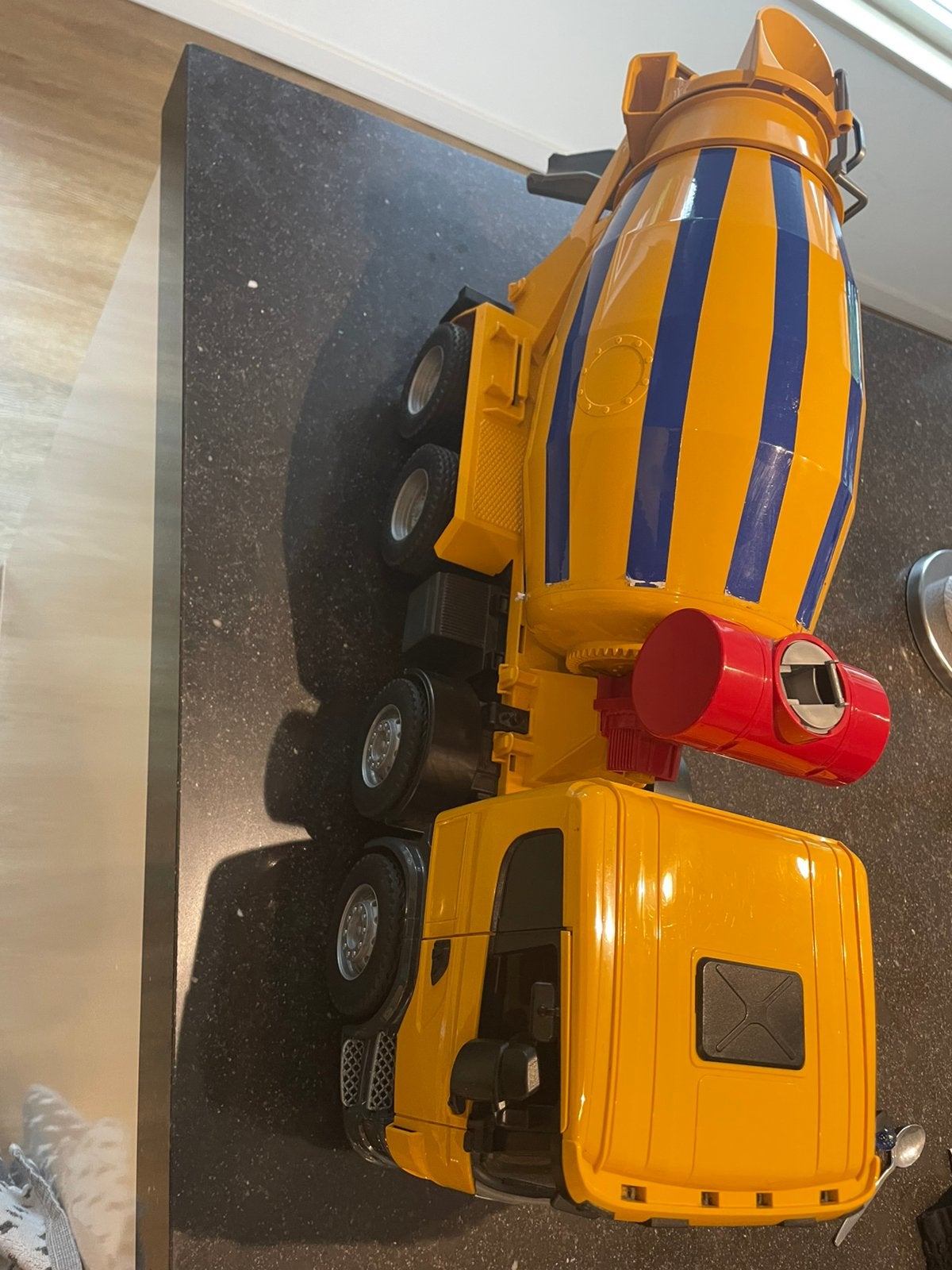 Bruder cementwagen met draaiende betonmolen, Ophalen of Verzenden, Gebruikt