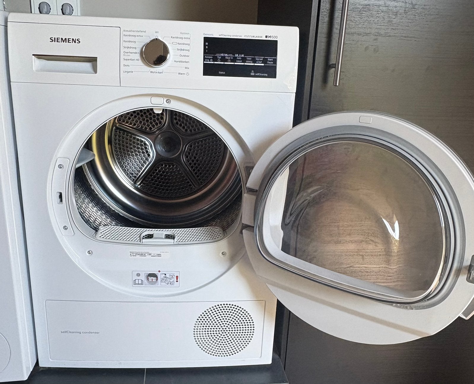 Siemens WT45W490NL Warmtepompdroger (defect?), Witgoed en Apparatuur, Wasdrogers, Ophalen, 6 tot 8 kg, Gebruikt, Voorlader