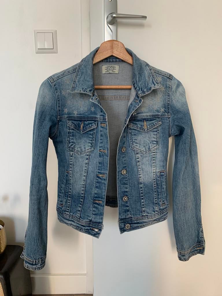 Leuk spijkerjasje met sterretjes, maat S, Kleding | Dames, Jassen | Zomer, Ophalen, Zo goed als nieuw, Maat 36 (S), Blauw