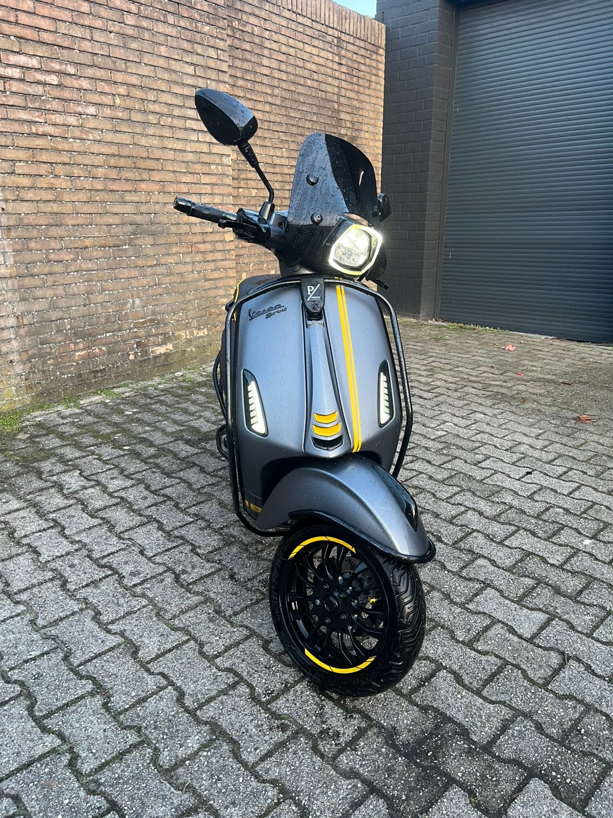 Vespa sprint 2023 brom, Ophalen, Overige modellen, Maximaal 45 km/u, Zo goed als nieuw
