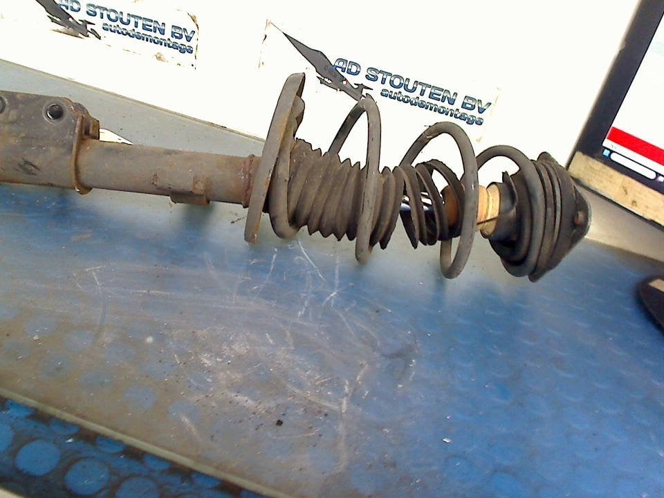 Schokbreker Links Voor Renault Clio IV (5R) 2014, Auto-onderdelen, Gebruikt, Renault Deutschland AG, Dialog.deutschland@renault.de