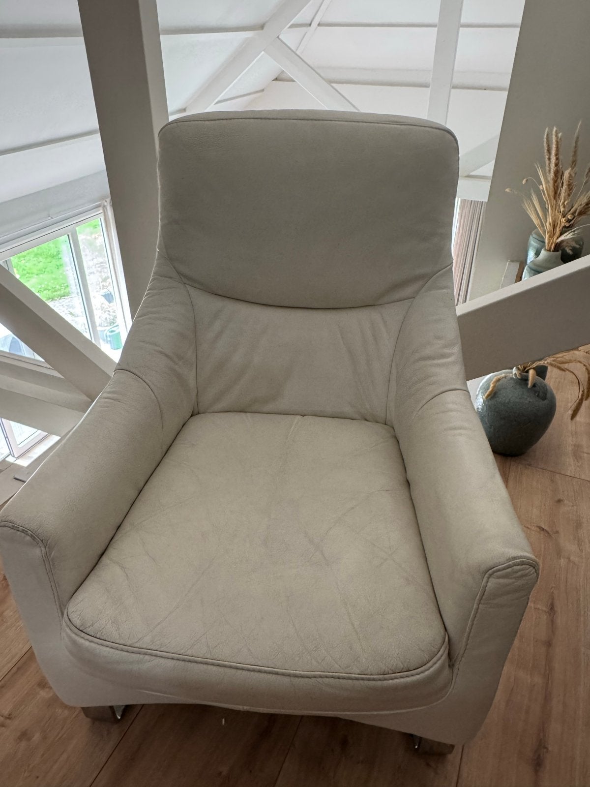 Comfortabele witte Leren Fauteuil, Huis en Inrichting, Fauteuils, Gebruikt, Leer, 75 tot 100 cm, Ophalen