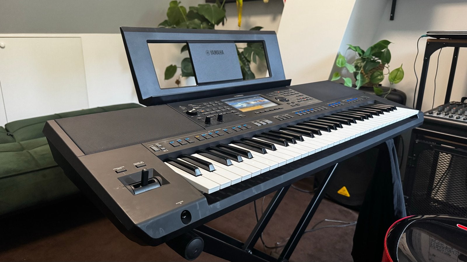 Yamaha PSR-SX700 + standaard – zo goed als nieuw, Ophalen, 61 toetsen, Yamaha, Zo goed als nieuw