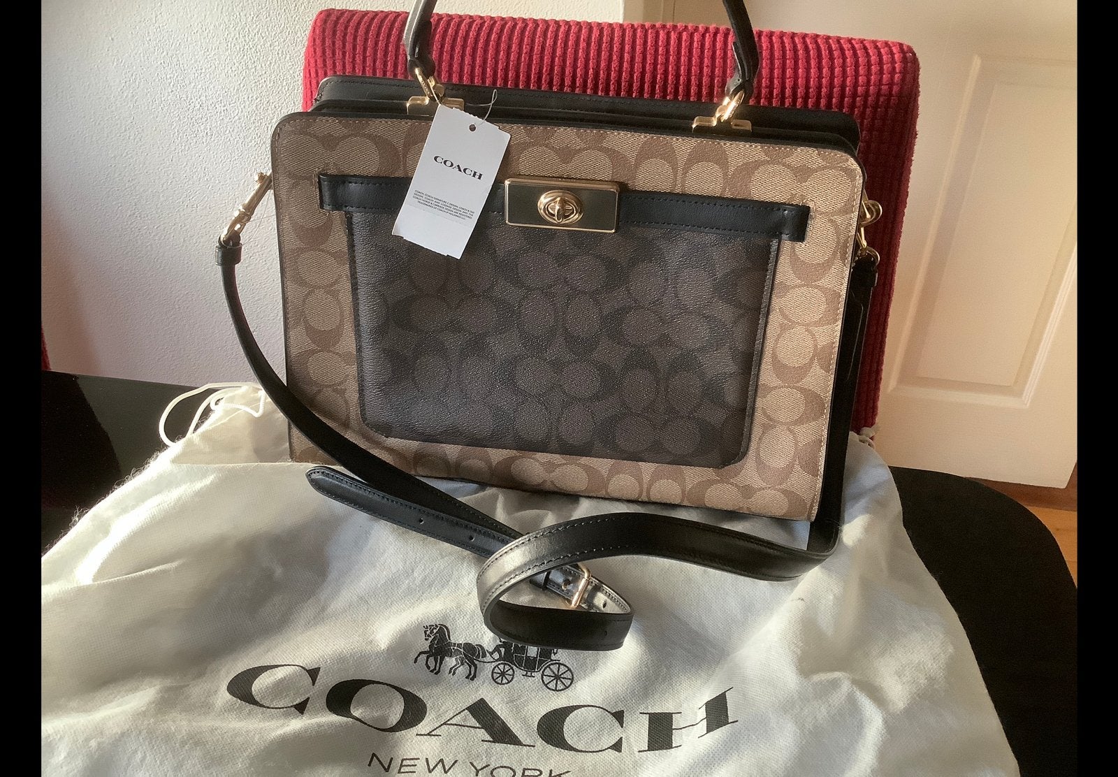 Prachtige nieuw originele tas Coach New York , papieren /bon, Verzenden, Nieuw, Bruin, Handtas