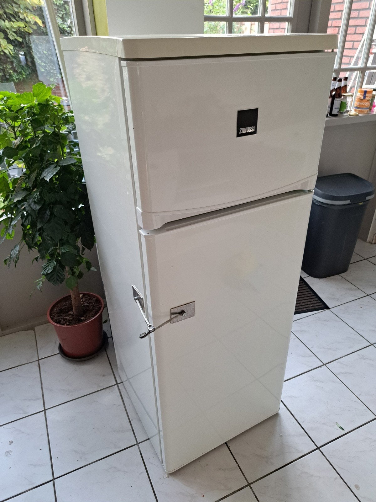 Zanussi koelkast met vriesvak - Wit, Witgoed en Apparatuur, Koelkasten en IJskasten, Ophalen, Gebruikt, 200 liter of meer, 140 tot 160 cm