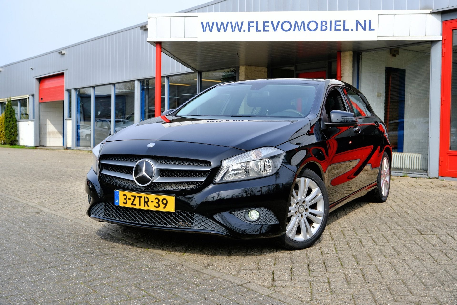 Mercedes-Benz A-klasse 180 Economy 5-drs Airco|LMV, Voorwielaandrijving, Gebruikt, 4 cilinders, Handgeschakeld