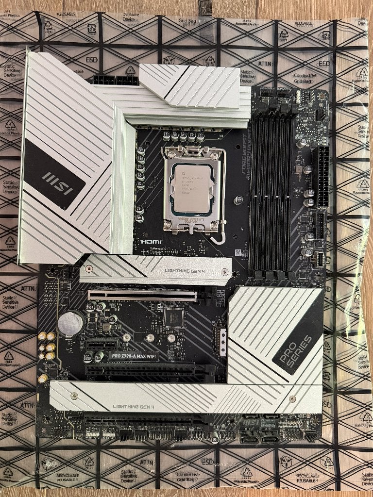 MSI PRO Z790-A MAX WIFI met Intel Core i5-13600K, LGA 1700, Ophalen of Verzenden, Zo goed als nieuw, ATX