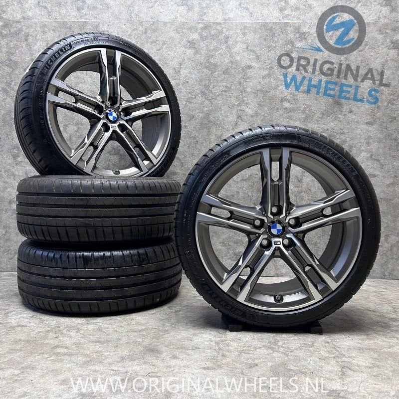 18 inch originele M velgen + zomerbanden BMW 1 serie F40, 18 inch, Gebruikt, -, -