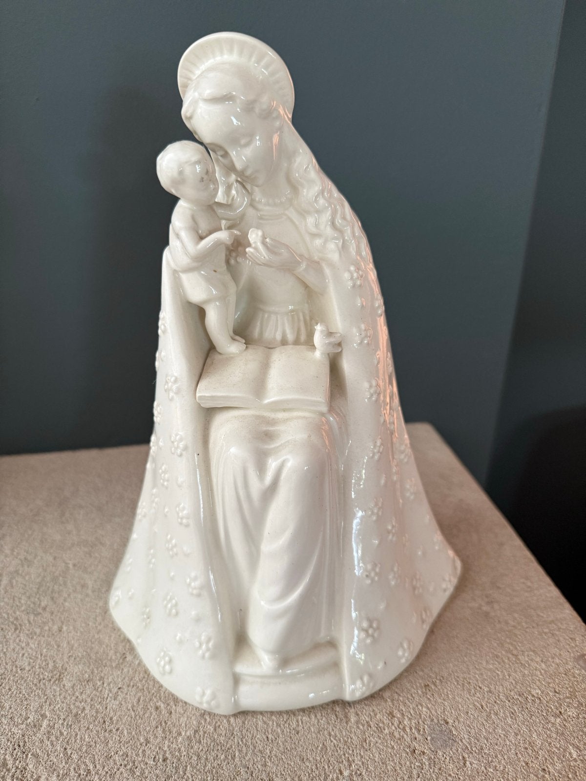Hummel Madonna met Kind Beeldje - Wit Geglazuurd Porselein, Antiek en Kunst, Ophalen