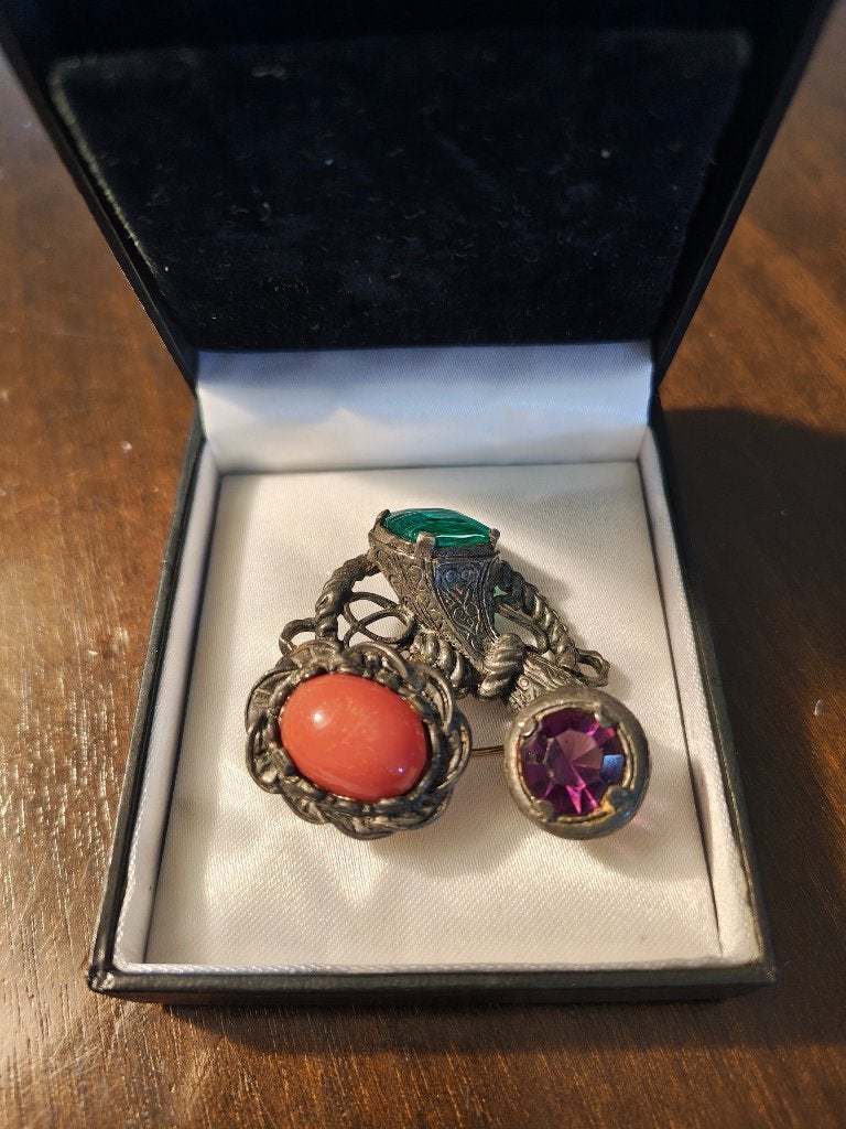 broche, Sieraden, Tassen en Uiterlijk, Broches, Gebruikt, Overige materialen, Overige kleuren, 4 tot 7 cm, Ophalen of Verzenden