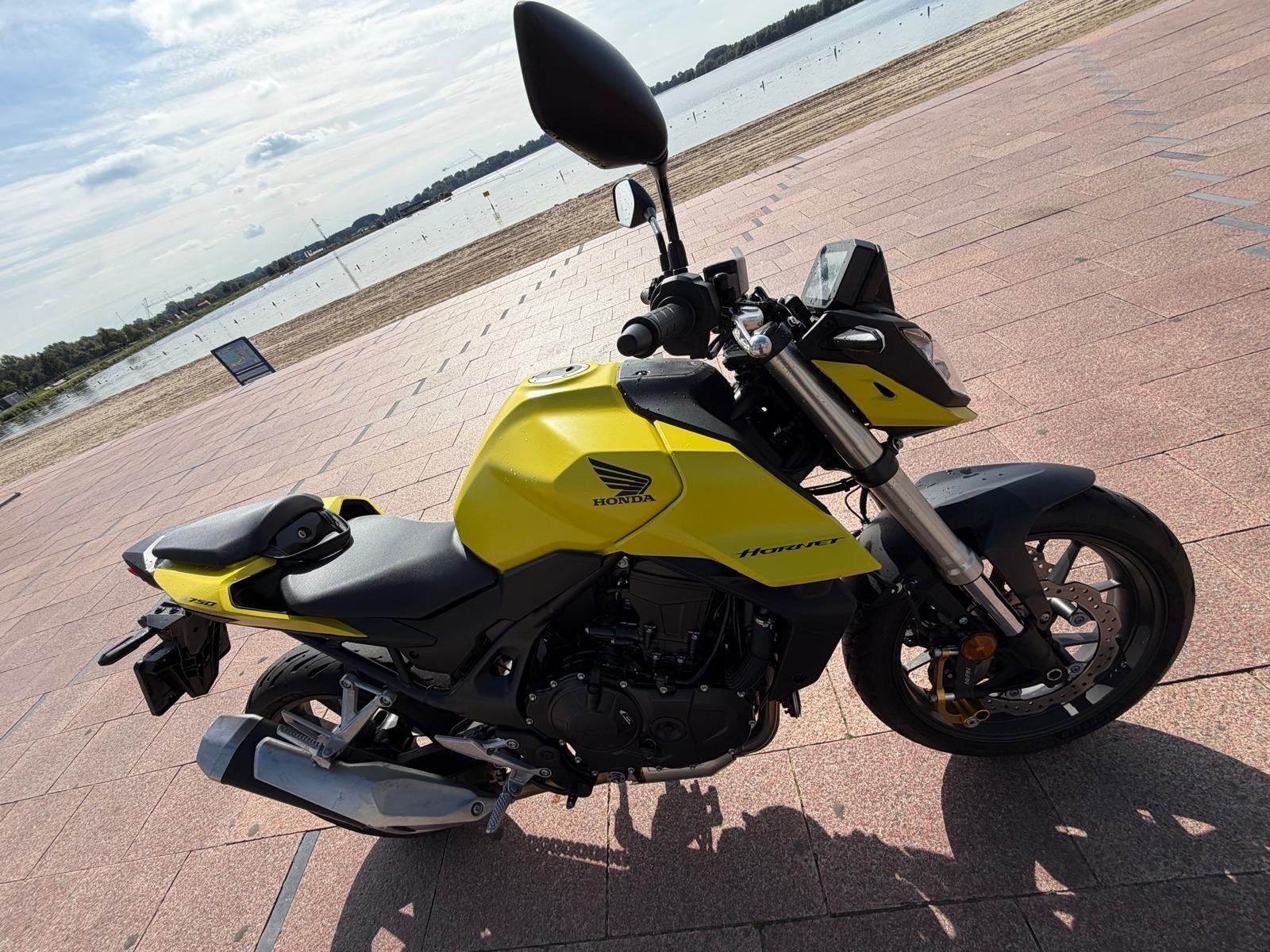 Honda CB750 Hornet 2025 | 5.600 km | 91 pk |Zeer nette staat, Motoren, 2 cilinders, Nieuw, Motorrijbewijs A, Particulier