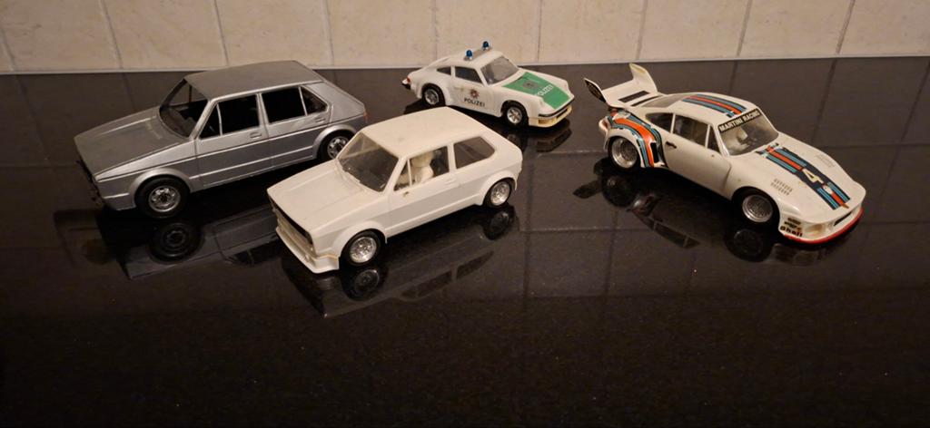 4 schaalmodel auto.s, Hobby en Vrije tijd, Modelauto's | 1:43, Ophalen of Verzenden, Auto, Overige merken
