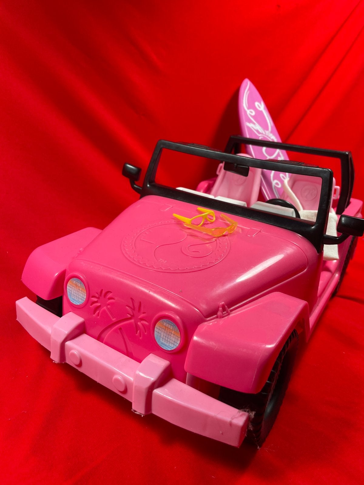 Barbie Roze Jeep met Surfplank en Accessoires, Kinderen en Baby's, Ophalen of Verzenden, Gebruikt