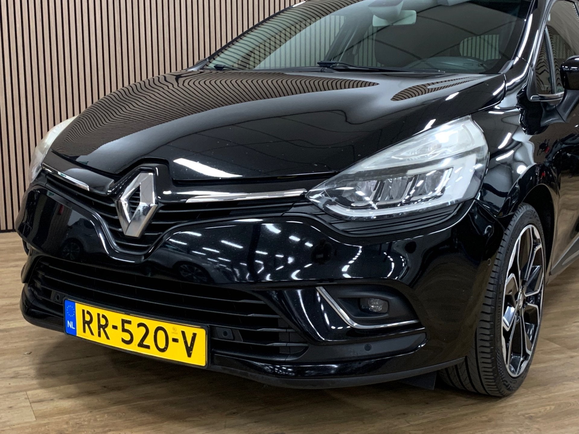 Renault Clio 0.9 TCe Intens|Navigatie|Climate Control|Camera, Auto's, 898 cc, Gebruikt, Leder en Stof, Handgeschakeld