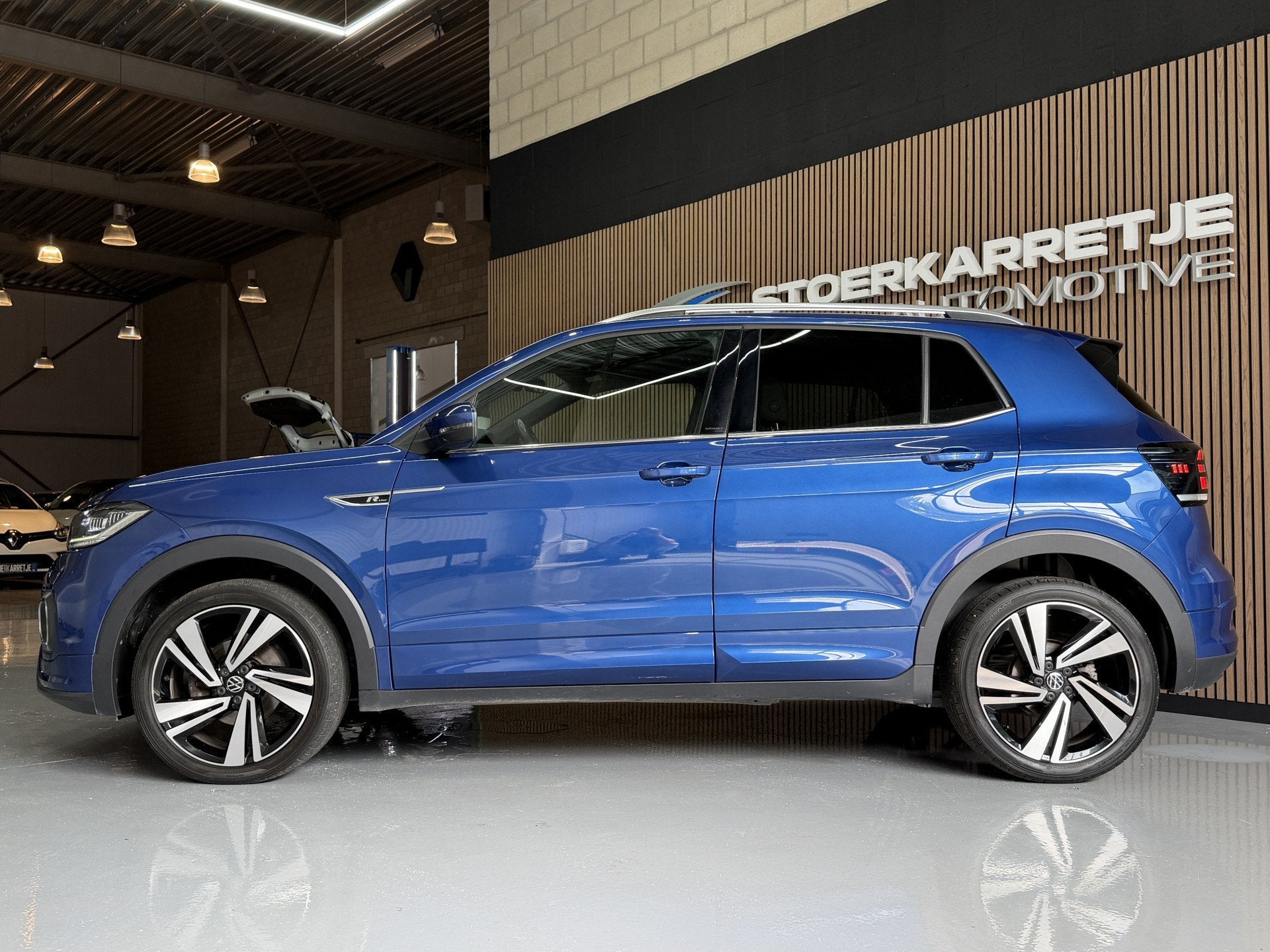 Volkswagen T-Cross 1.5 TSI 150pk Style R-Line | Navi | 18" |, Dealer onderhouden, T-Cross, Zwart, 4 cilinders