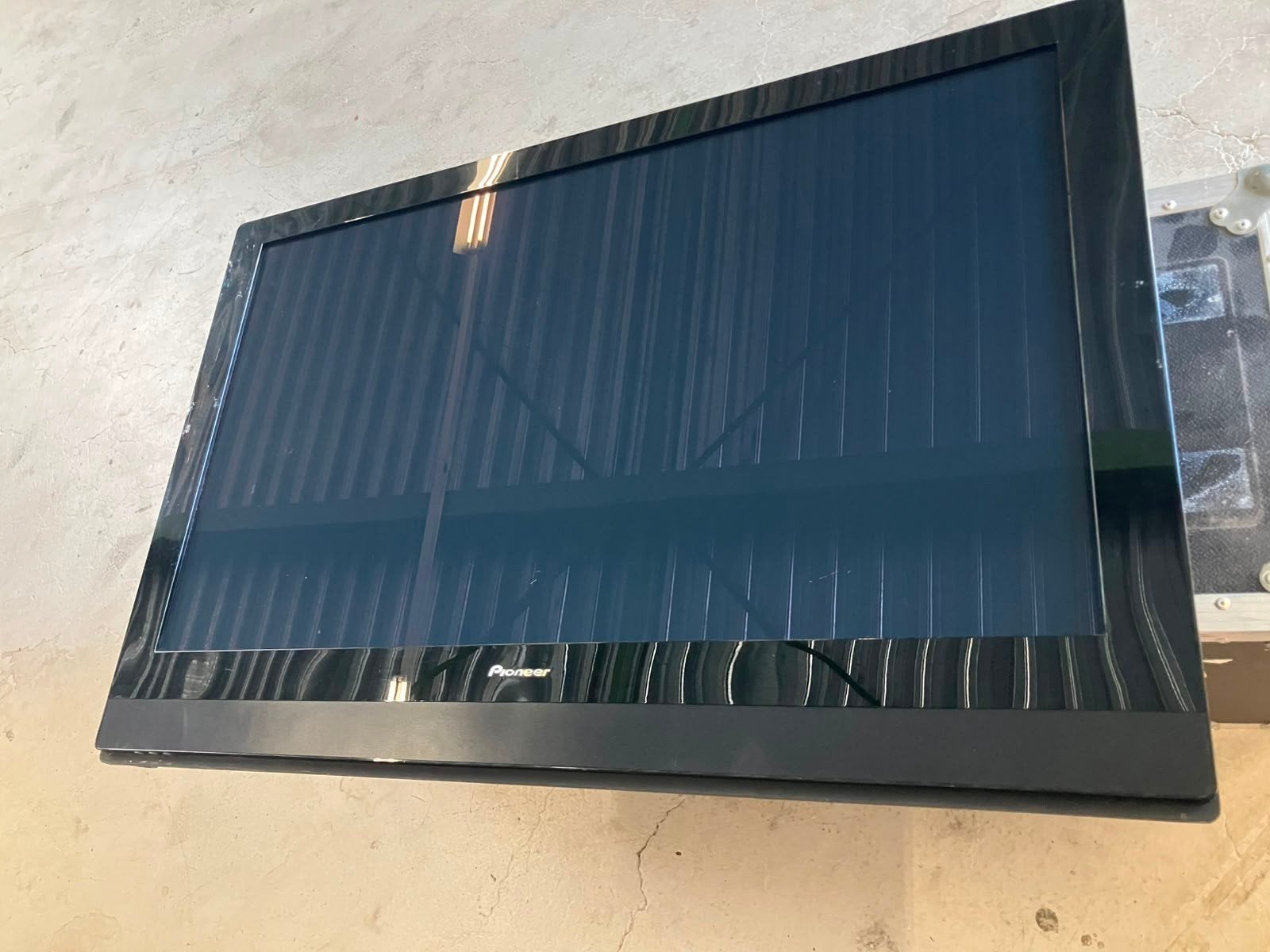 Pioneer tv + mediaplayer + flightcase te koop t.e.a.b., Ophalen, 100 cm of meer, 50 Hz, Pioneer