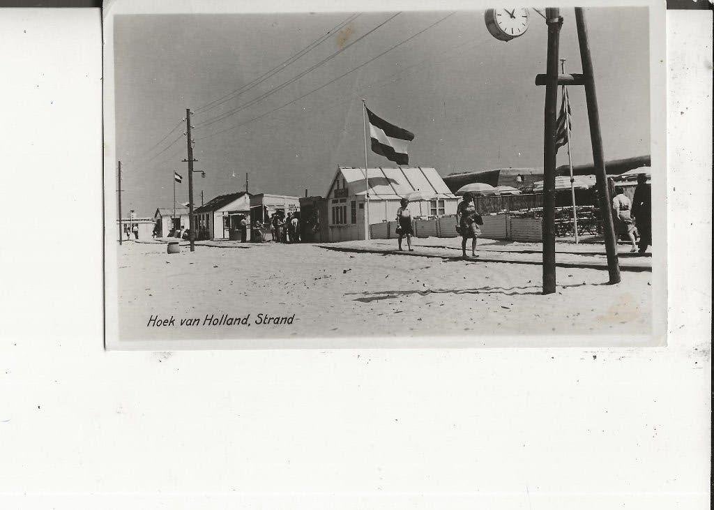 Hoek van Holland Strand met strandtenten, Ophalen of Verzenden, 1940 tot 1960, Gelopen, Zuid-Holland