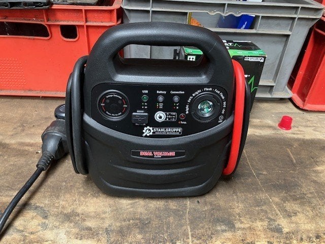 Startbooster 12V/24V jumpstarter, accubooster, GS2400, Ophalen of Verzenden, Nieuw