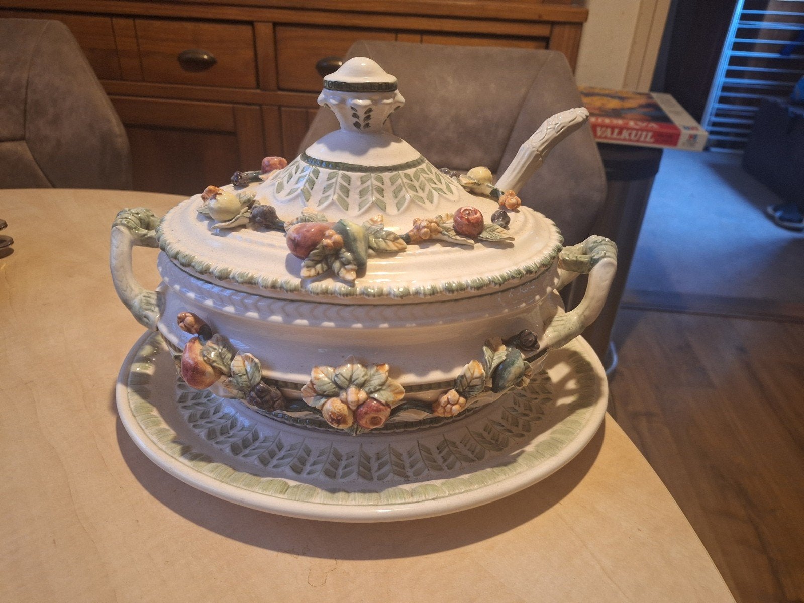 Mooie grote soep terrine van Capodimonte., Antiek en Kunst, Ophalen