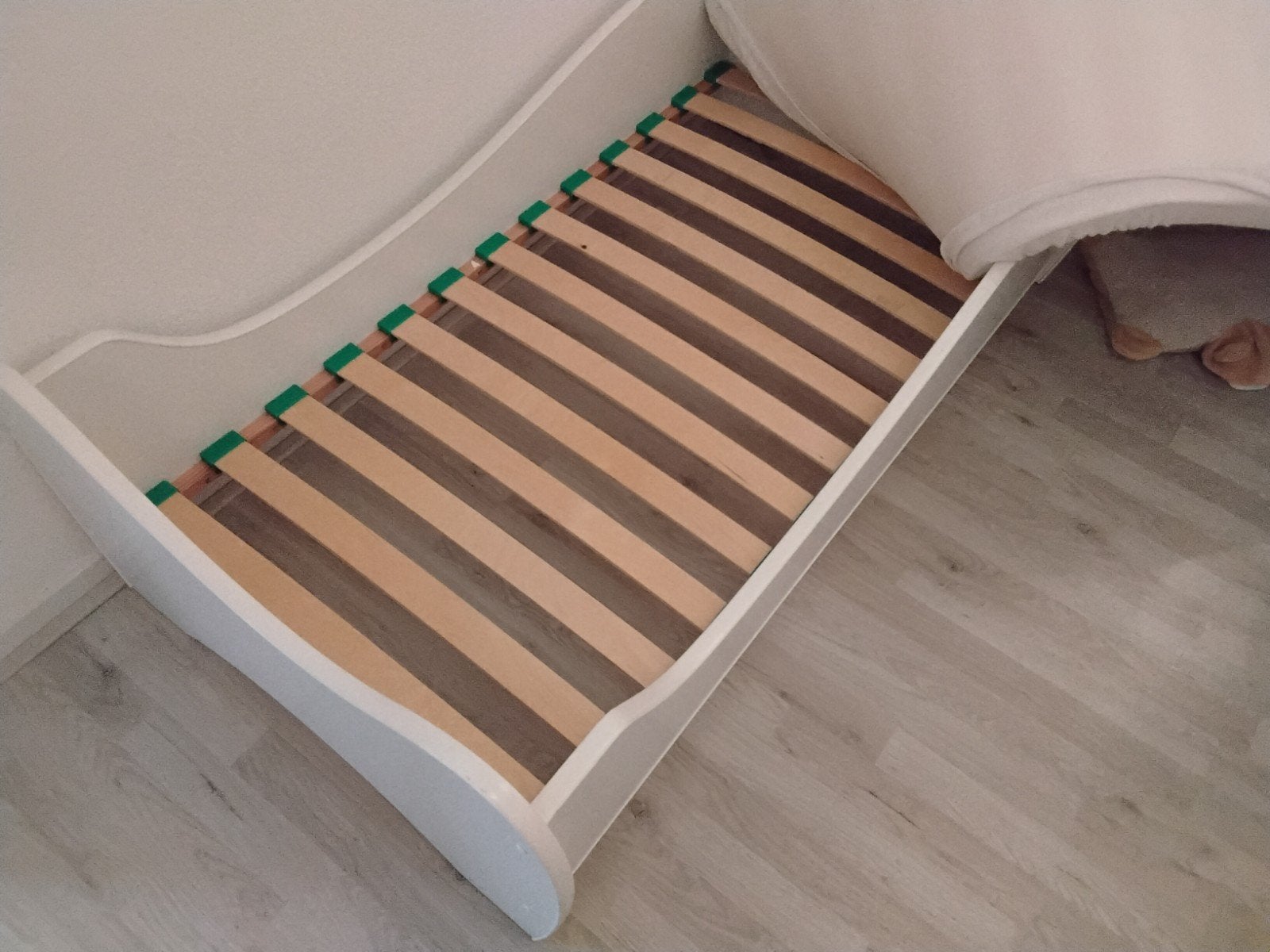 Kleuterbed wit, Kinderen en Baby's, Gebruikt, 70 tot 85 cm, 140 tot 160 cm, Ophalen