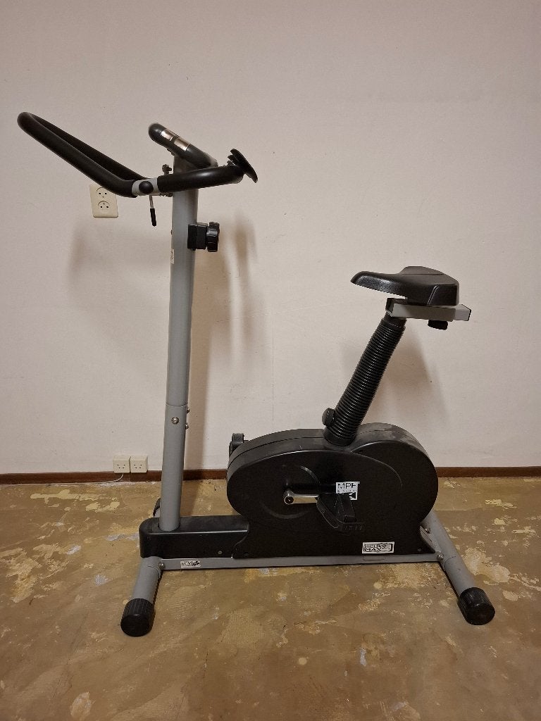 Hometrainer (koopje), Ophalen, Gebruikt, Metaal, Benen