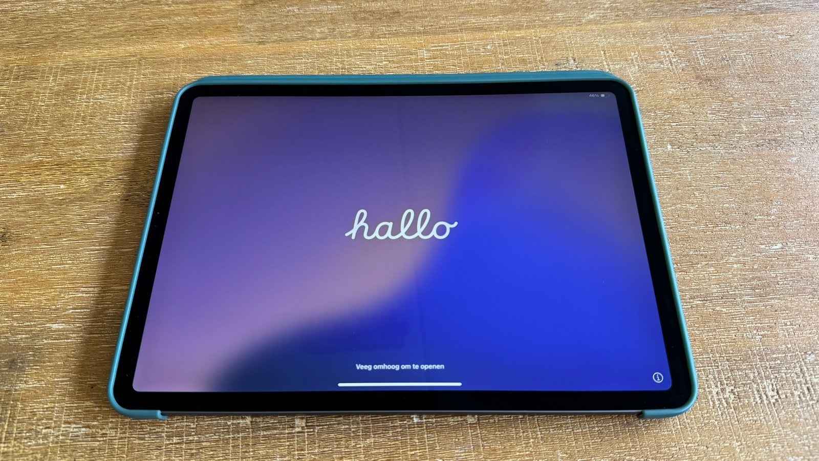 iPad Pro 2020 11 inch 128 GB Space Gray met groene hoes, Computers en Software, Apple iPads, Ophalen, 11 inch, Zo goed als nieuw