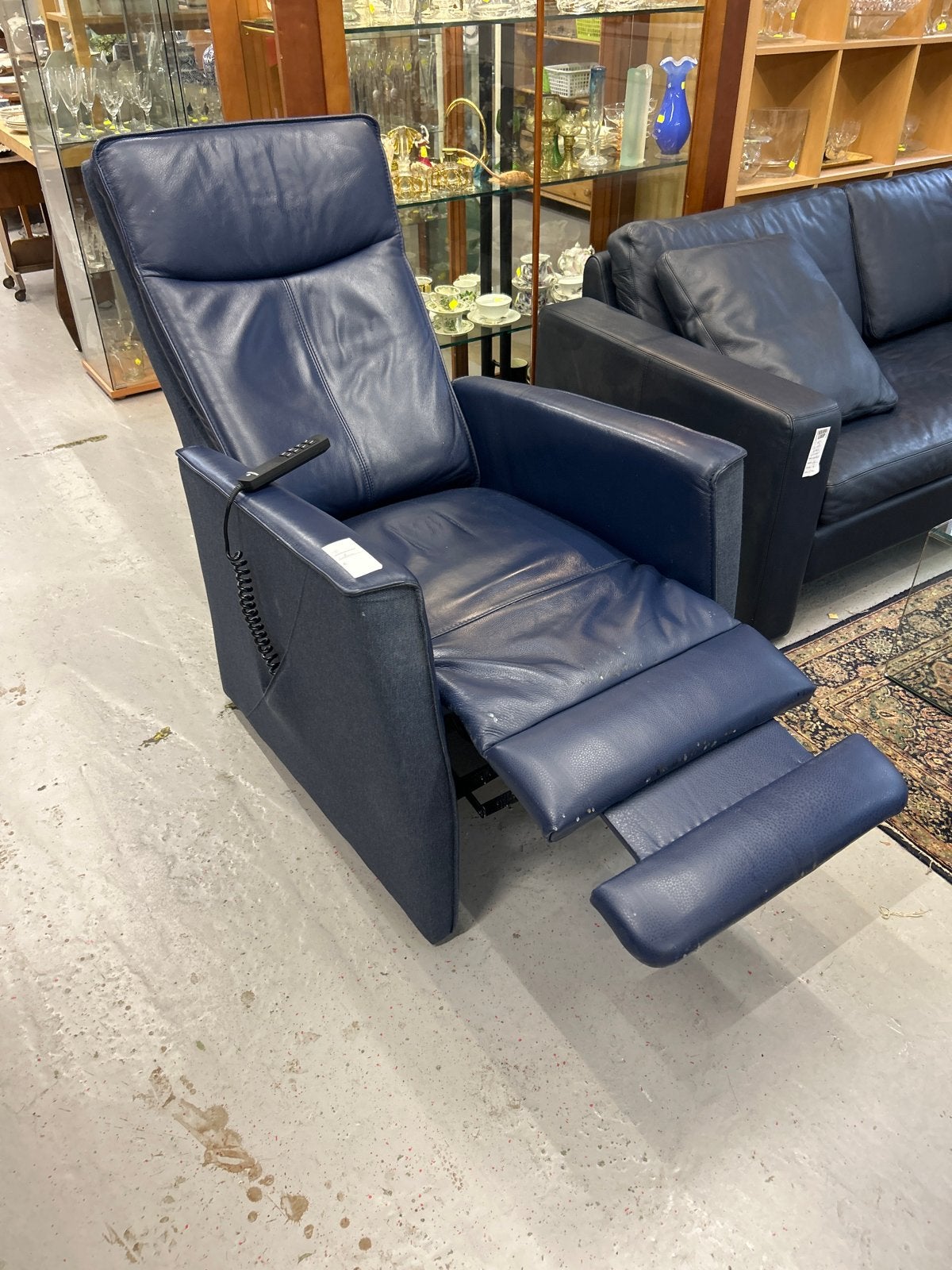 Lederen relaxfauteuil met stoffen achterkant, Huis en Inrichting, Fauteuils, Ophalen, Gebruikt, Leer, 75 tot 100 cm