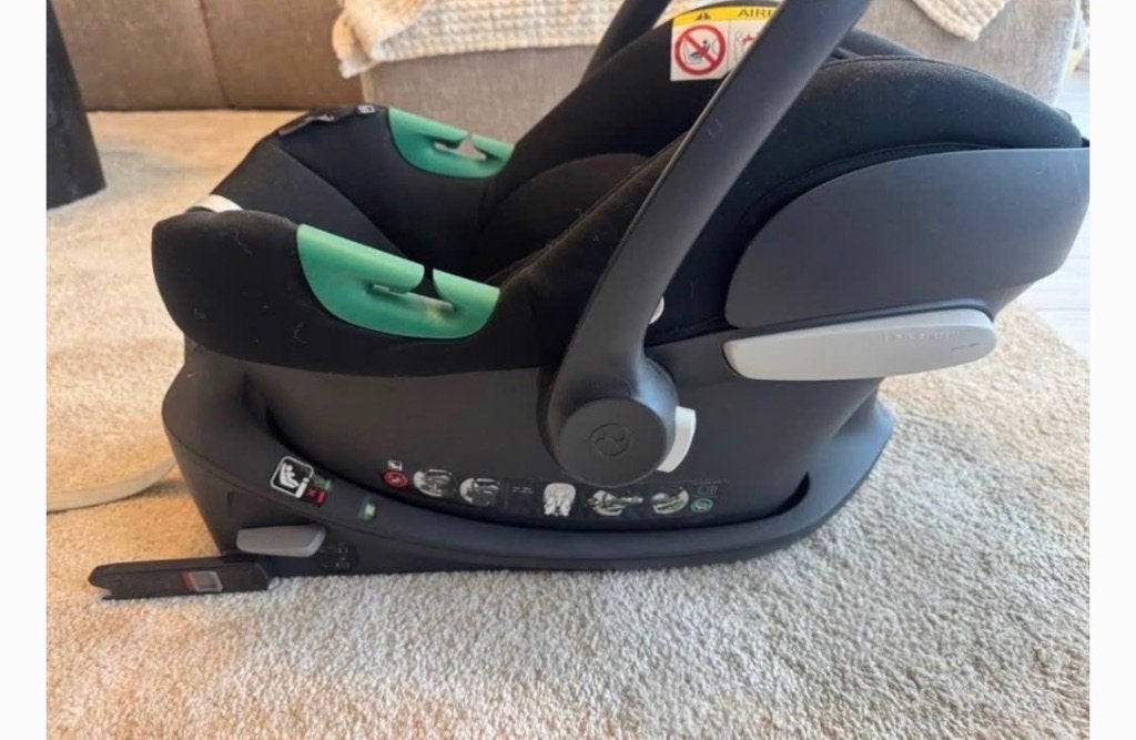 Cybex Aton B2 i-Size + Base One, Gebruikt, Isofix, 0 t/m 13 kg, Ophalen