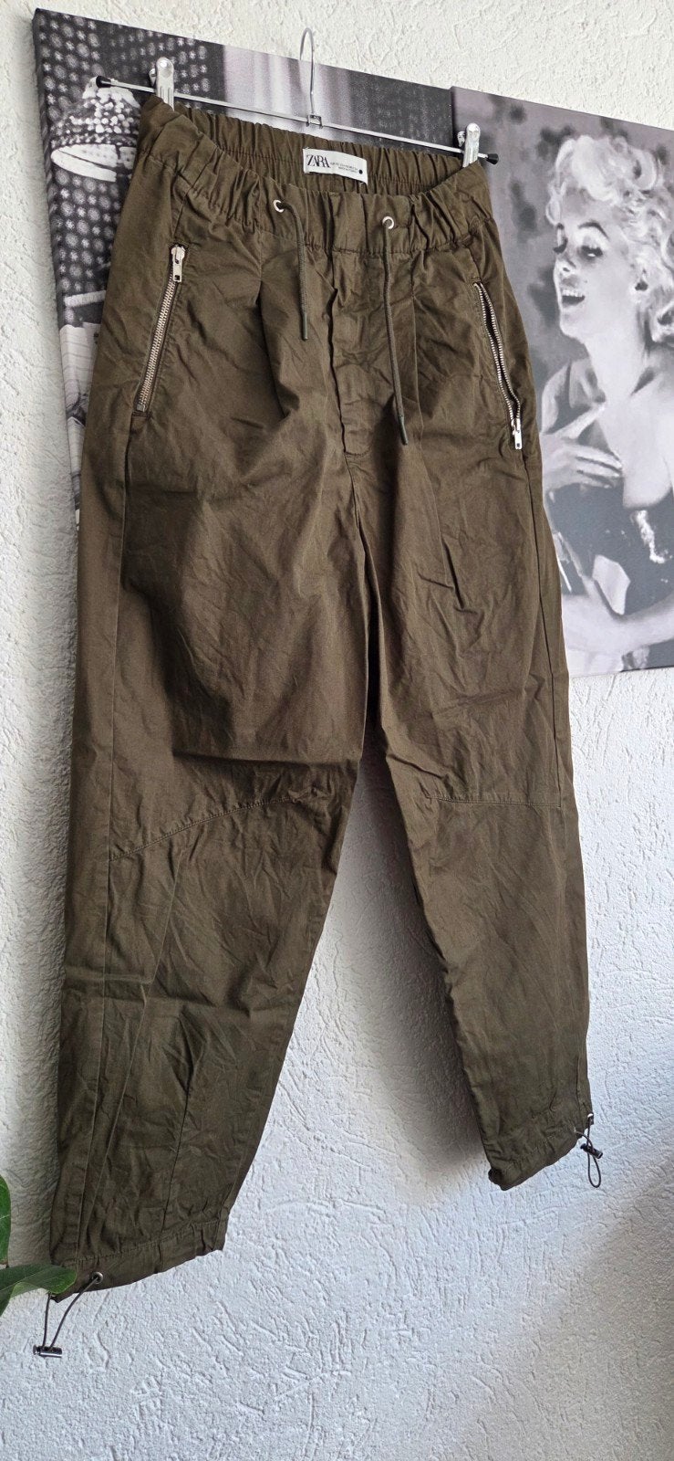Zara parachute broek XS/S - uitstekende staat, Zara, Ophalen of Verzenden, Zo goed als nieuw, Maat 34 (XS) of kleiner