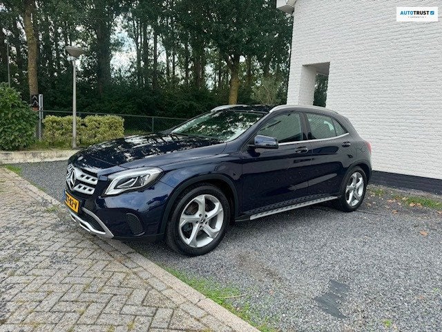 Mercedes-Benz GLA-klasse 250 Premium afn. trekhaak 12 maande, Auto's, Gebruikt, 4 cilinders, Blauw, 14 km/l