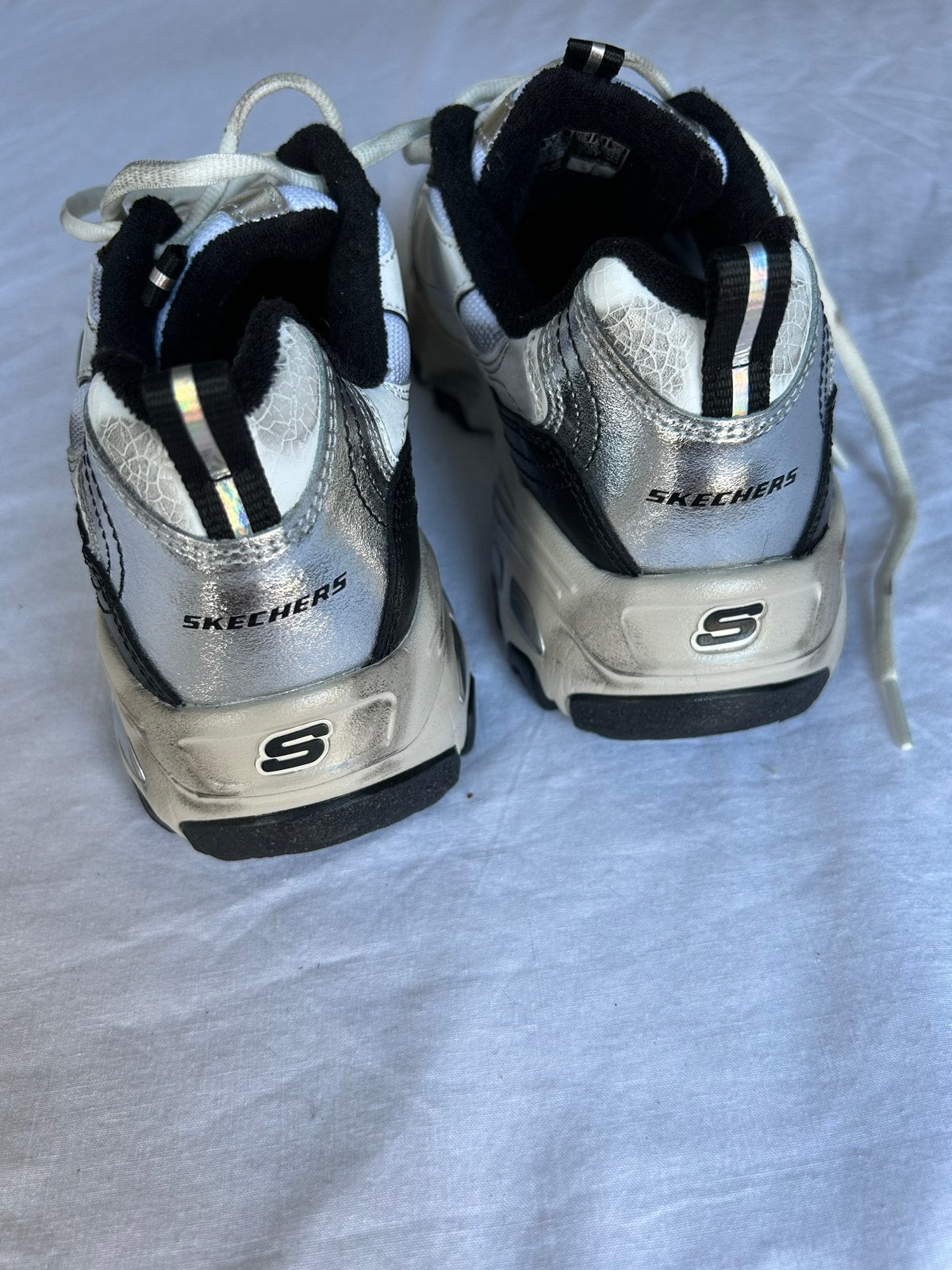 Skechers D'Lites Sneakers - Wit/Zilver - Maat 39, Wit, Ophalen of Verzenden, Sneakers of Gympen, Zo goed als nieuw