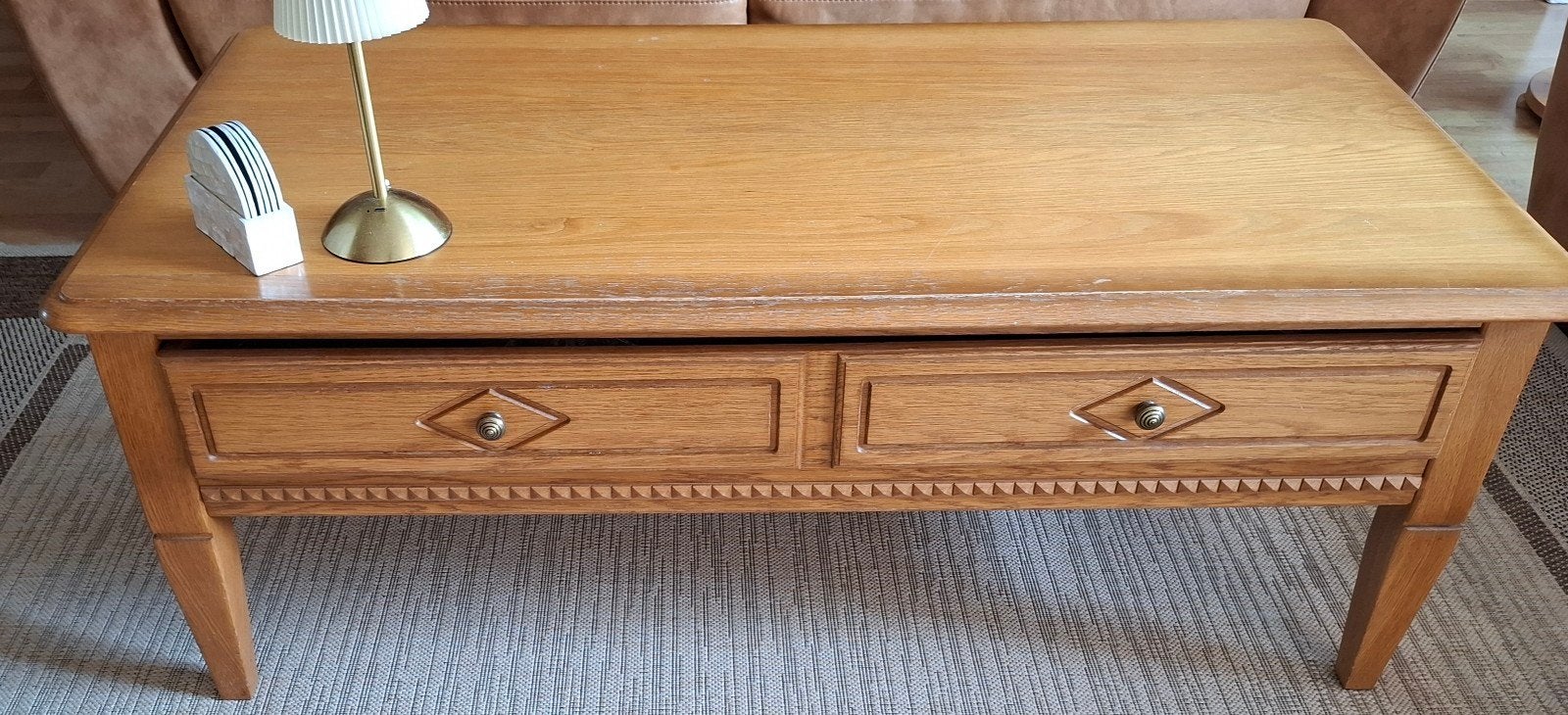 licht gepatineerd eiken salontafel met lade (niet ikea), Huis en Inrichting, Tafels | Salontafels, Ophalen, Gebruikt, 100 tot 150 cm