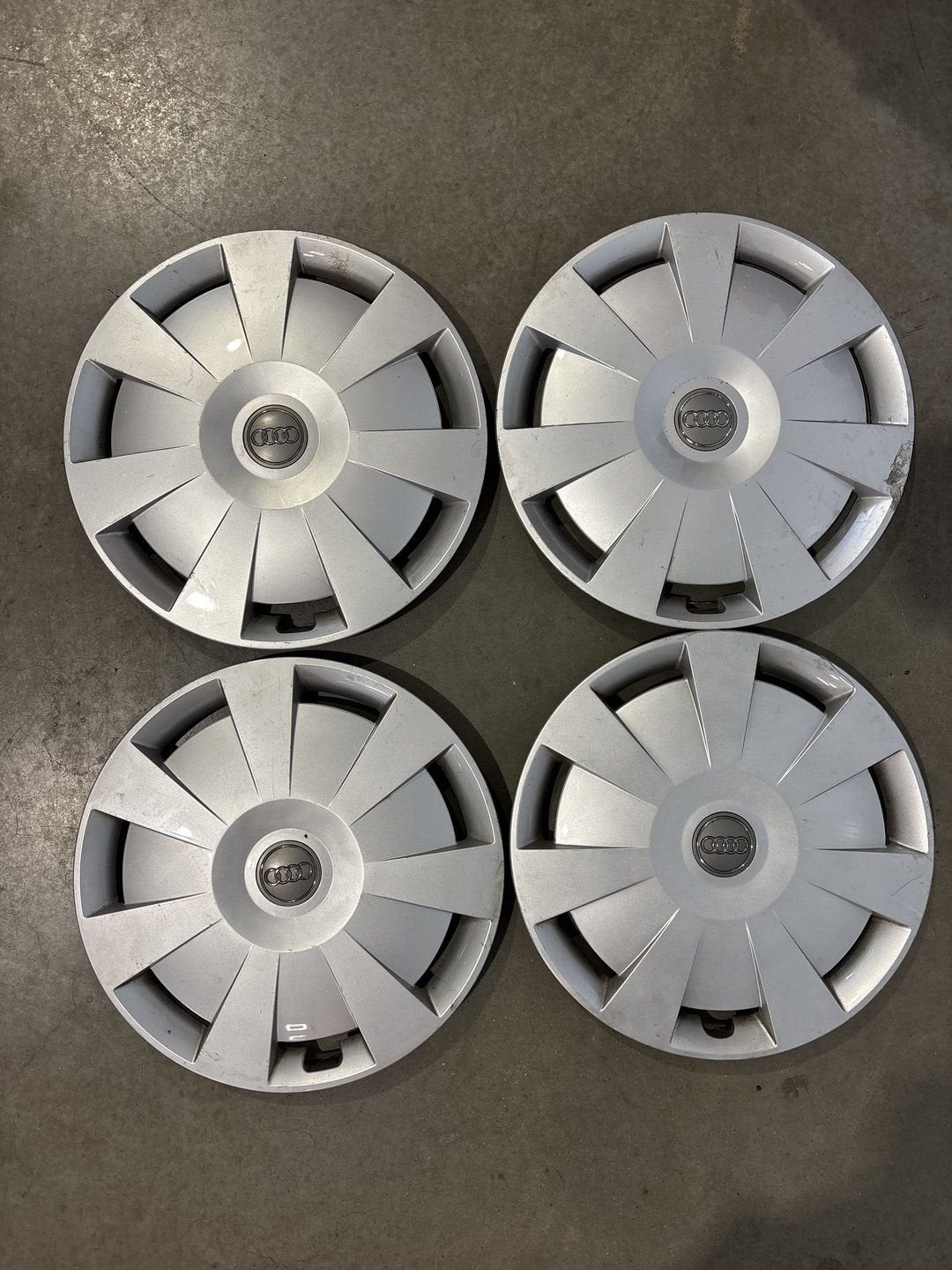 Wieldop Audi A3 Set van 4 | 16 inch | 8V0.601.147.C, Gebruikt, -, -, Ophalen of Verzenden