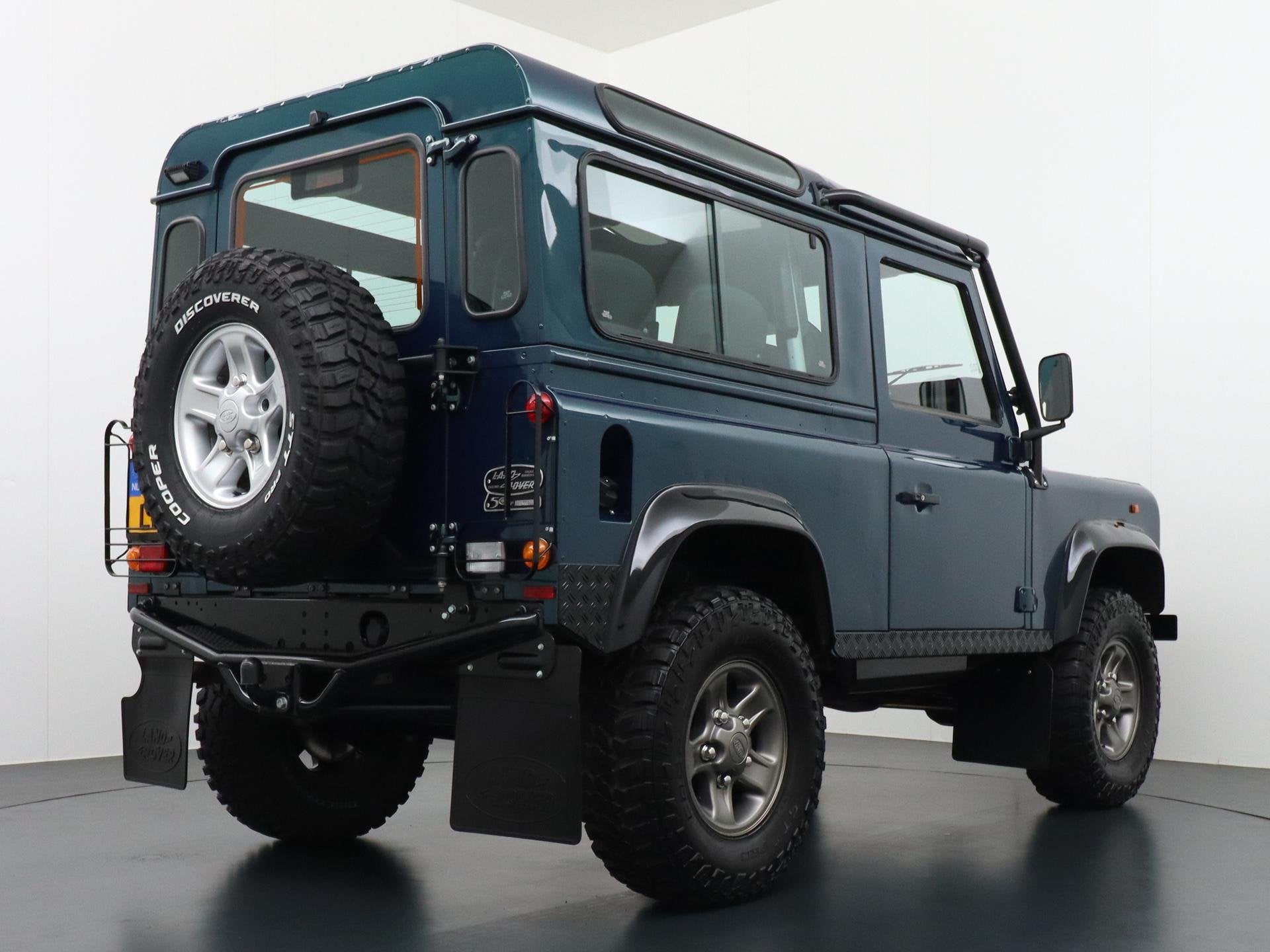 Land Rover Defender 3.9 90 Anniversary 50th Anniversary Comp, Auto's, Automaat, Stof, Gebruikt, 8 cilinders