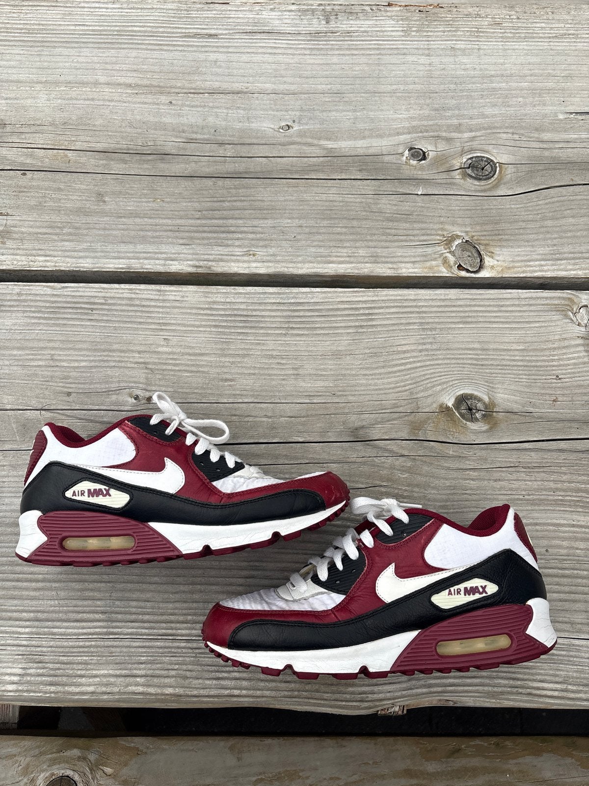 Nike Air Max 90 sneakers - Rood, wit, zwart - Maat 44, Ophalen of Verzenden, Gedragen, Overige kleuren, Sneakers of Gympen