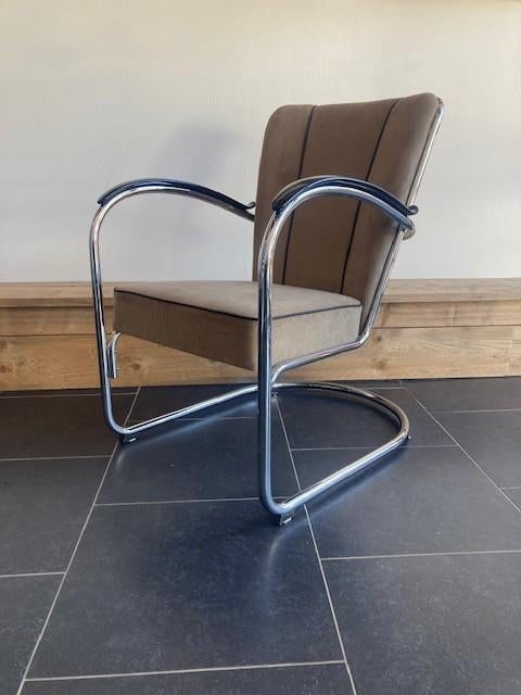2 Gispen 412S fauteuils, chroom, nieuwe zandkleurige ribstof, Design, 75 tot 100 cm, Zo goed als nieuw, Leer