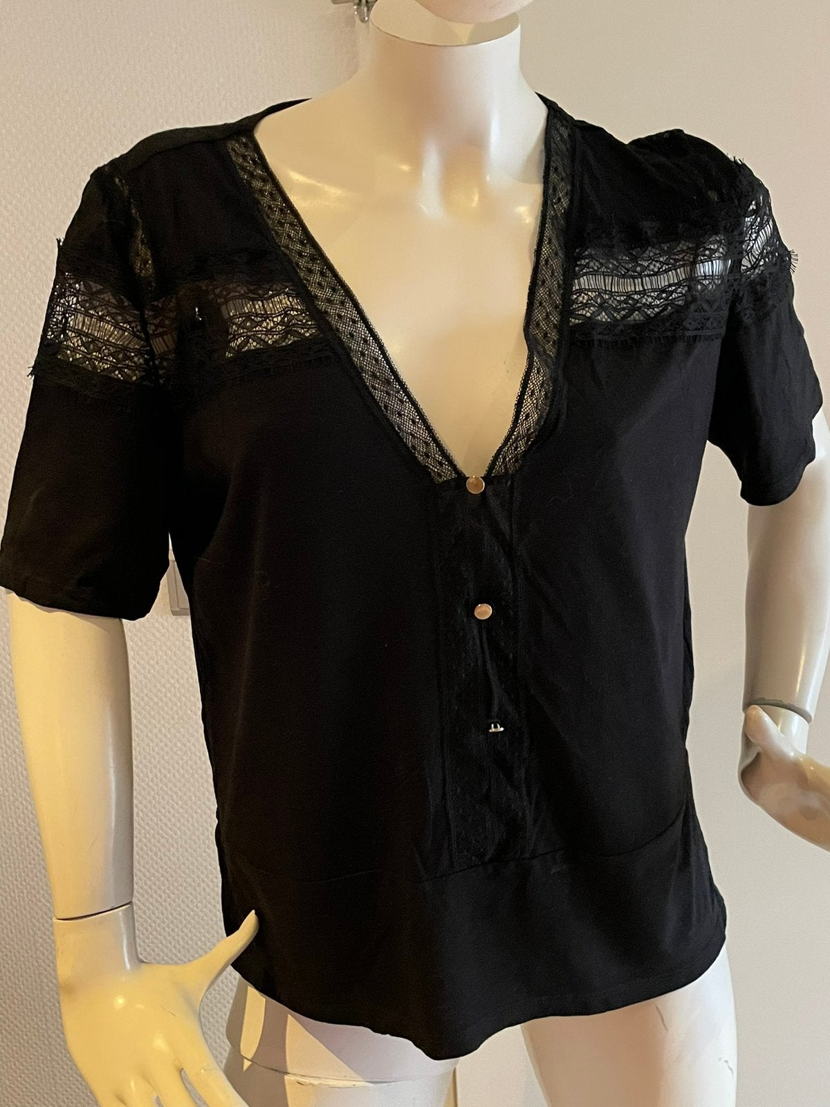 Sandro shirt met kant maat 3. M, Maat 38/40 (M), ., Zwart, Ophalen of Verzenden