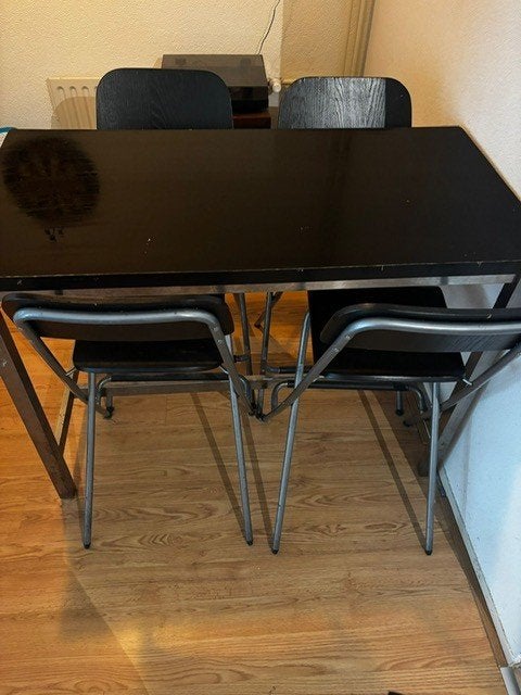 Tafel met vier klapstoelen, Ophalen of Verzenden, Gebruikt