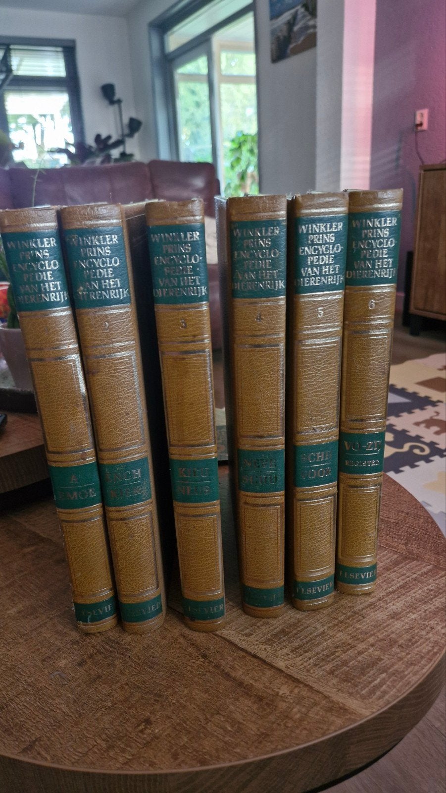 Winkler Prins Encyclopedie van het Dierenrijk (6 delen), Ophalen