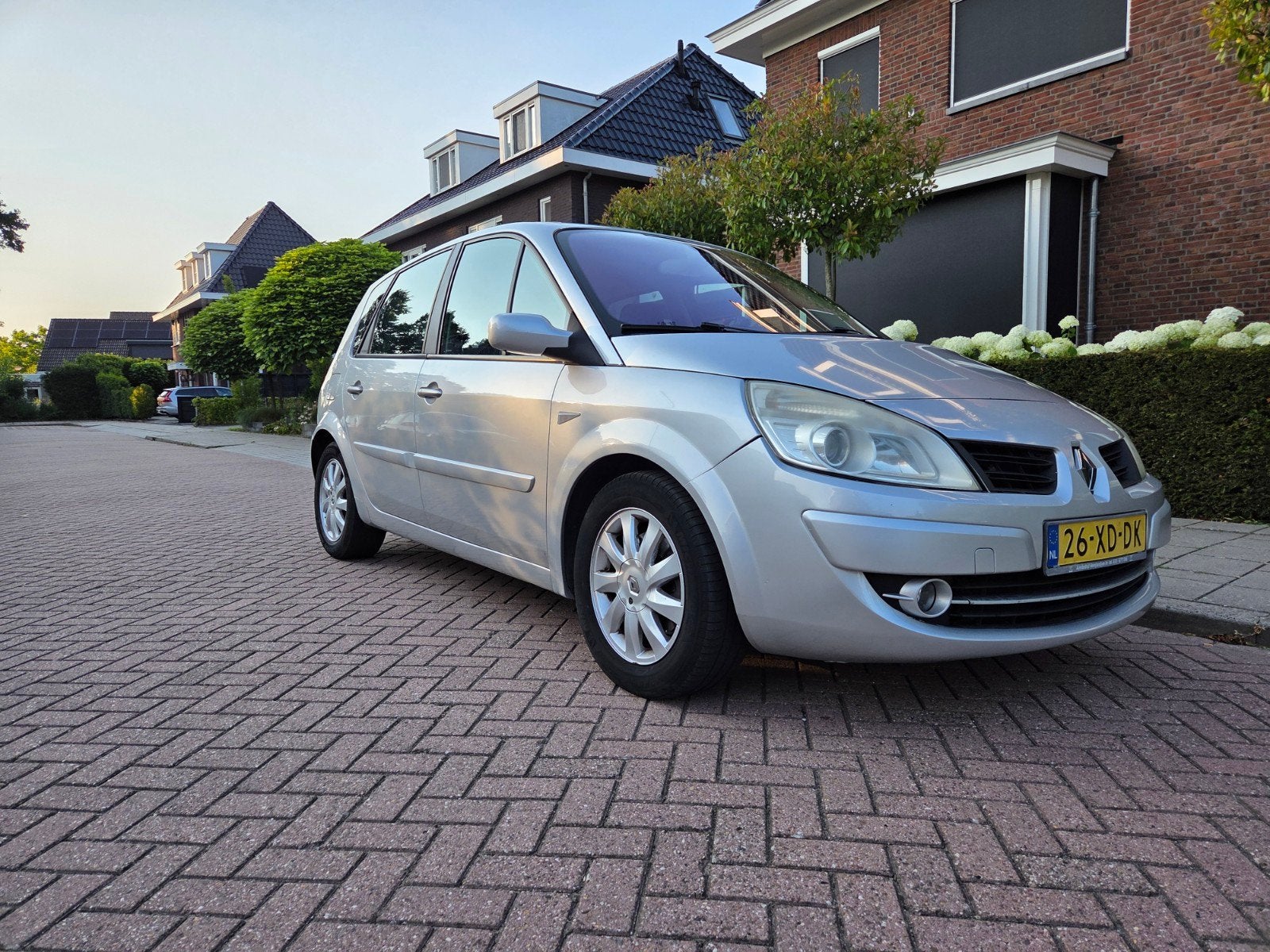 Renault Scénic 2.0L 2007 Grijs | Tech line | 183.000km, Auto's, 1998 cc, 4 cilinders, Origineel Nederlands, Particulier