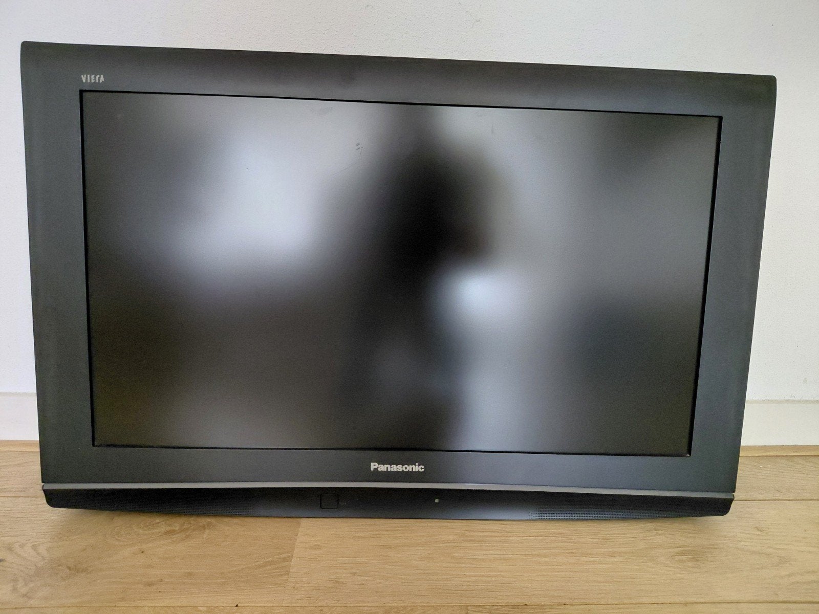 Panasonic Viera TX-32LE8P LCD TV met wandsteun, Ophalen, Gebruikt, Panasonic, 50 Hz