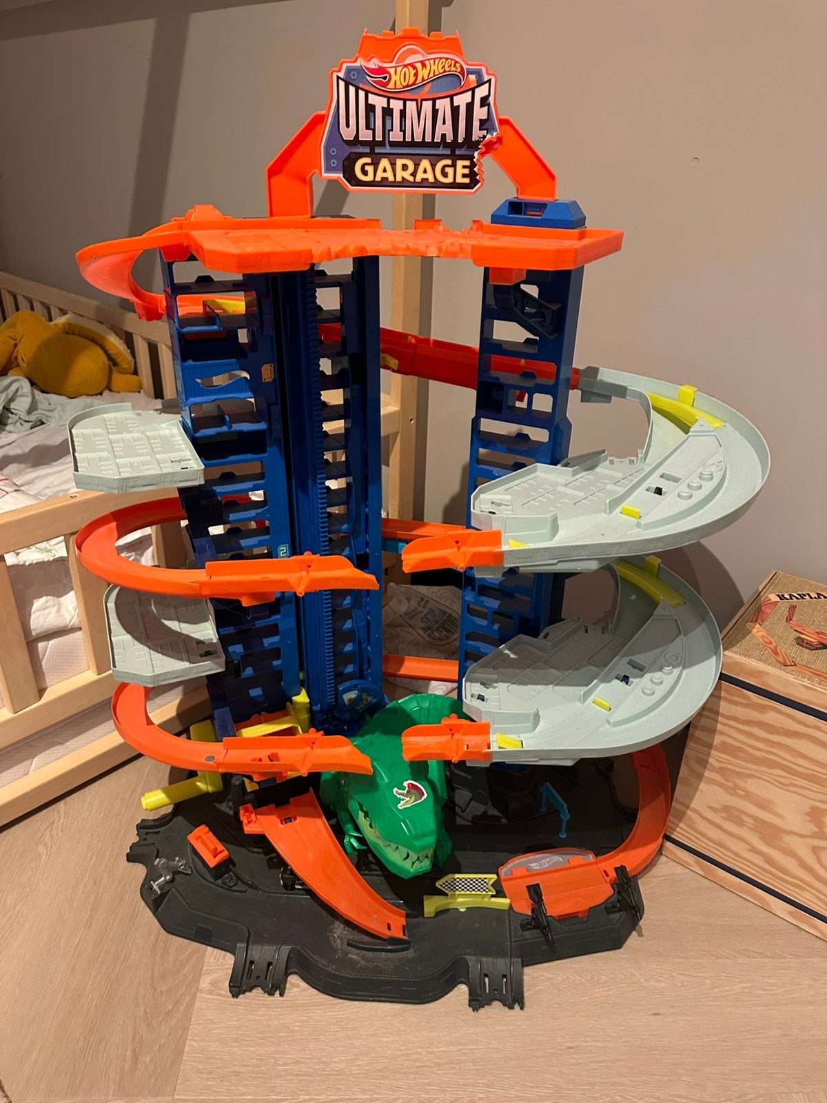 Hot Wheels City Robot T-Rex Ultimate Garage Floors, Ophalen, Hot Wheels, Handmatig, Racebaan