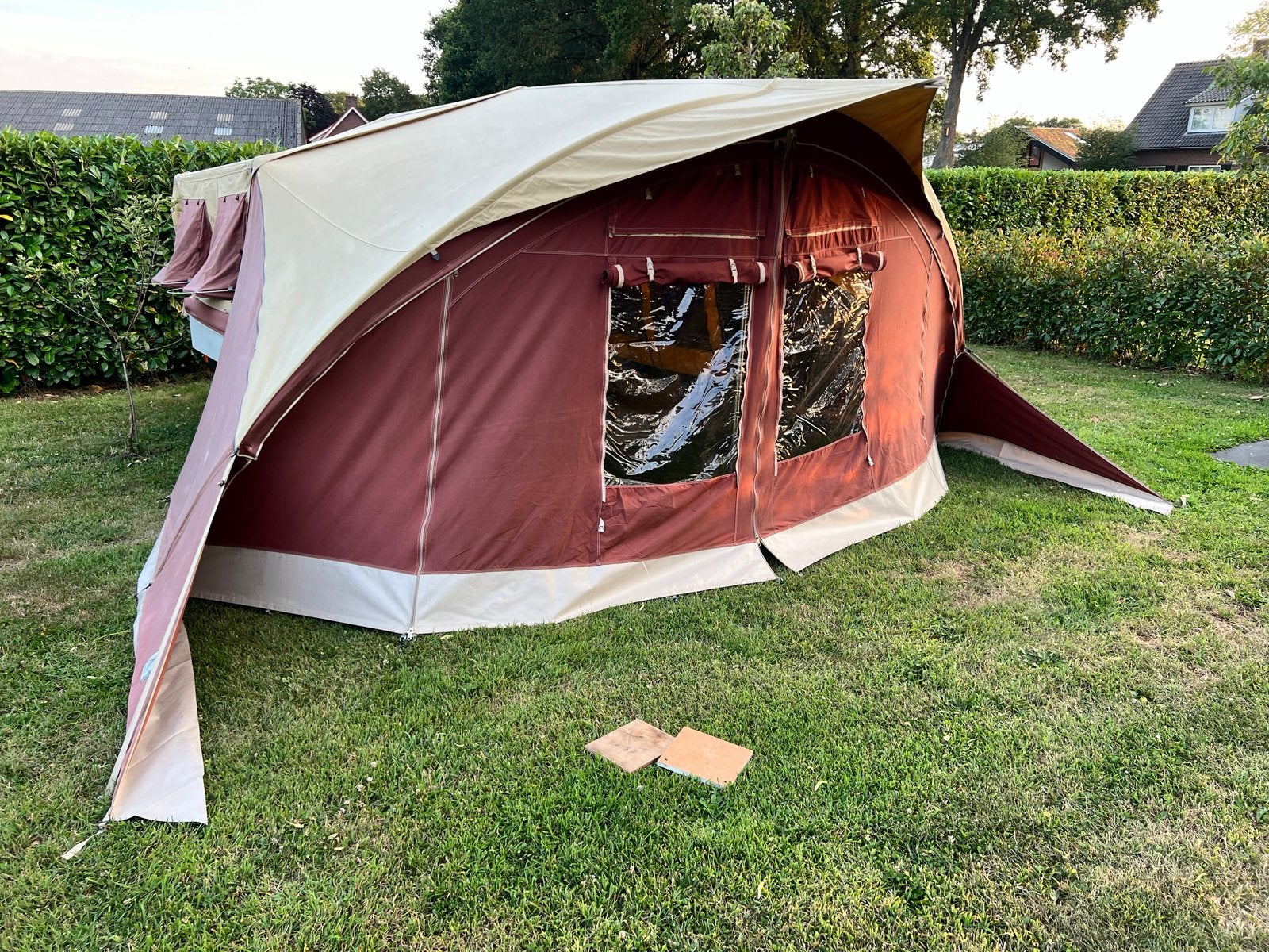Combi Camp Valley met unieke ronde voortent, Ophalen, Meerkleurig, Tot en met 4, Combi-Camp
