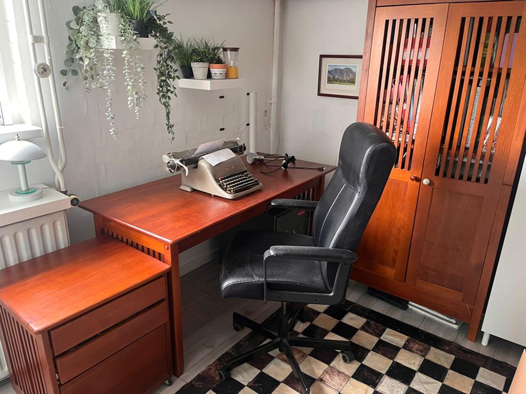 Complete bureau set, Huis en Inrichting, Bureaus, Ophalen, Gebruikt, Hout