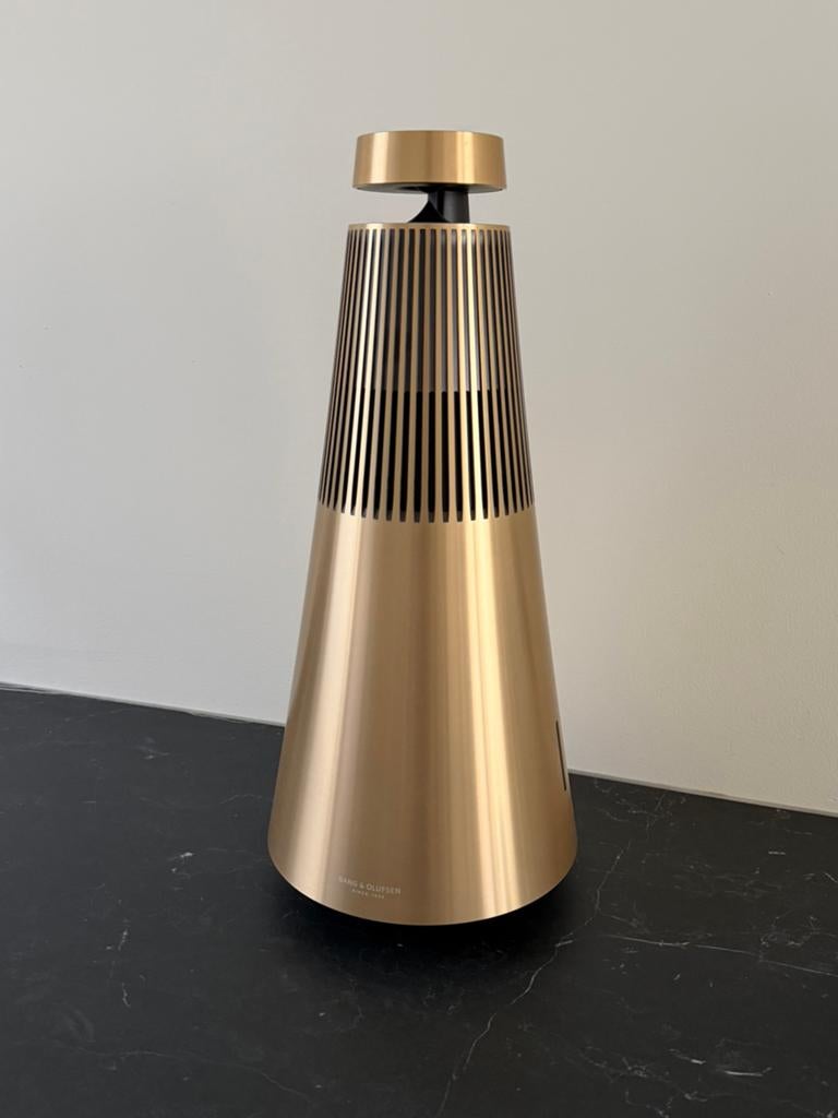 B&O Beosound 2 Gold Tone GVA gen2 multiroom Bang&Olufsen, Zo goed als nieuw, 120 watt of meer, Front, Rear of Stereo speakers