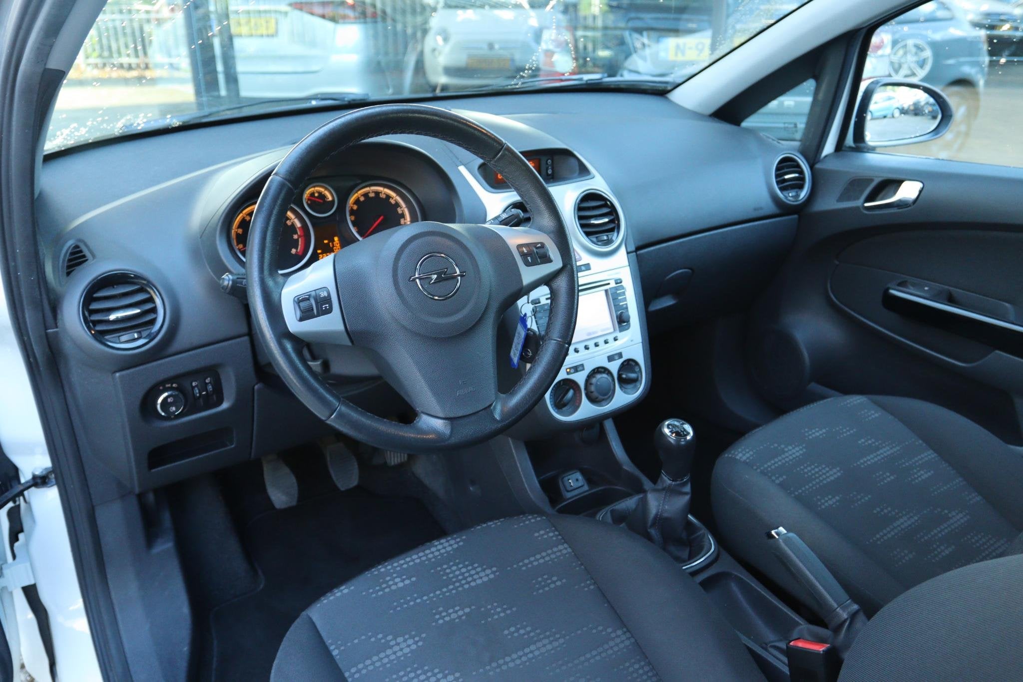 OPEL CORSA 1.4-16V EDITION | NAVI | CRUISE | AIRCO | PDC | L, Auto's, Voorwielaandrijving, Euro 5, 4 cilinders, Parkeersensor